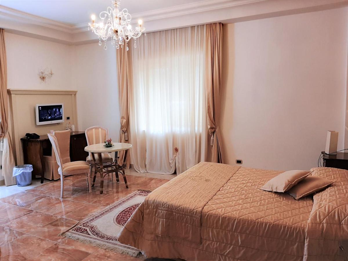 Regina Di Saba - Hotel Villa Per Ricevimenti Гроттаминарда Экстерьер фото
