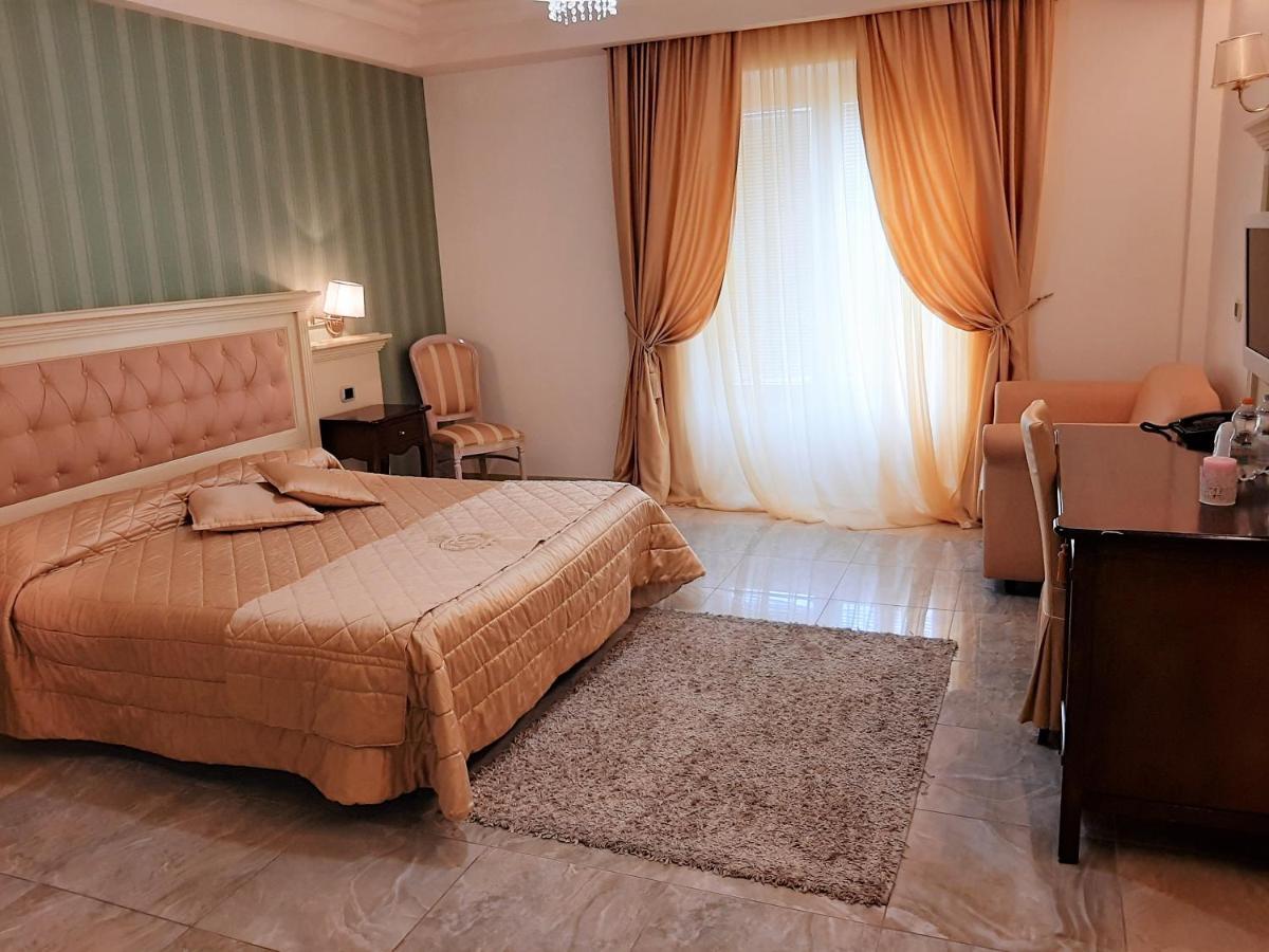 Regina Di Saba - Hotel Villa Per Ricevimenti Гроттаминарда Экстерьер фото